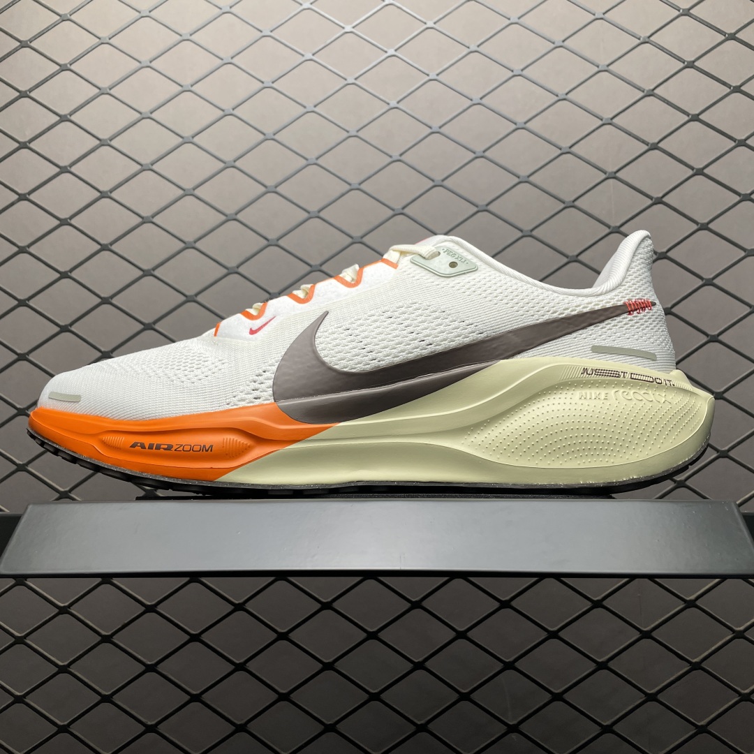 NIKE runner 141